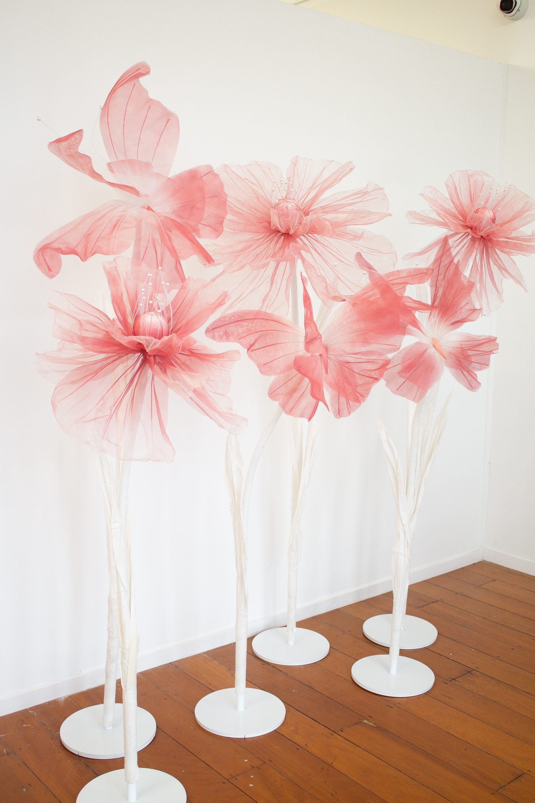 giant flowers, giant silk flowers, giant pink flowers, giant poppy flowers, pink flowers, flower props, flower backdrop, giant flower hire auckand, giant flower hire